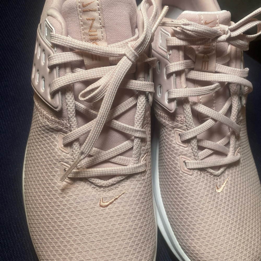 Women’s Nike AIRMAX PINK Athletic shoes